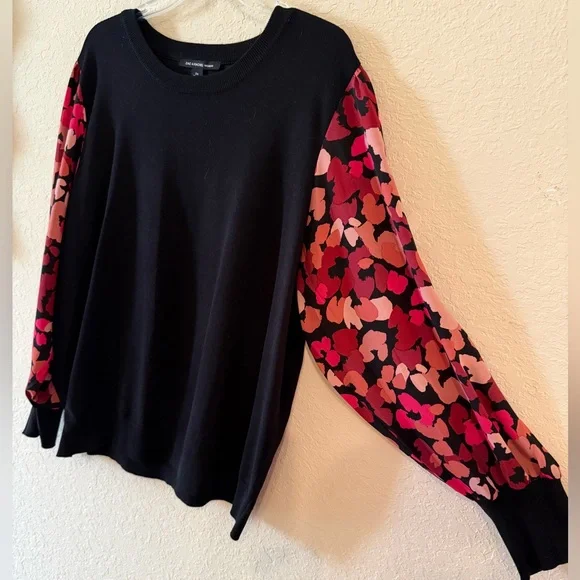 Zac & Rachel Black Pullover with Pink Floral Print Sleeves - Picture 2 of 7